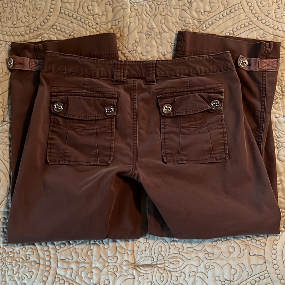 Candie’s brown capris - Picture 5 of 6